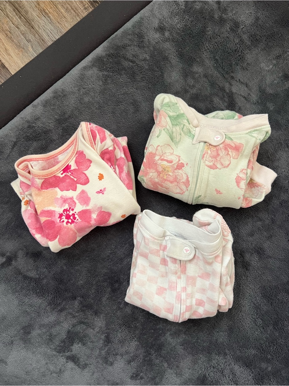 Burt’s Bees Baby set! two sleepers & one sleep gown! 3-6 months!